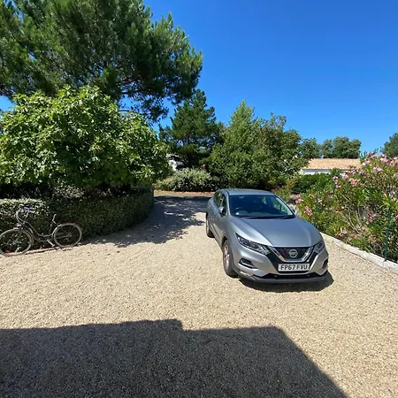 Le Pavot Villa *